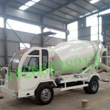 湖北丹江口農(nóng)村用自上料混凝土攪拌車(chē)