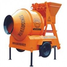 滾筒式混凝土攪拌機(jī)