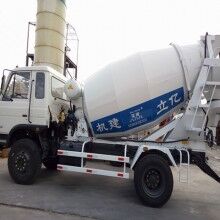 河南攪拌罐車(chē)生產(chǎn)廠(chǎng)家，億立實(shí)業(yè)4m3混凝土罐車(chē)專(zhuān)賣(mài)